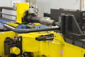 CNC stroj za krivljenje cevi (3)