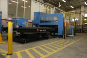 Naprava za laserski razrez